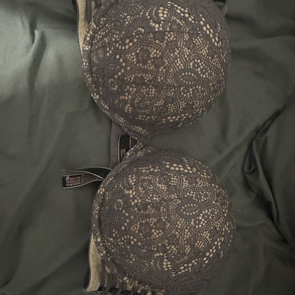 Victoria's Secret Purple and Cream Lace Bra